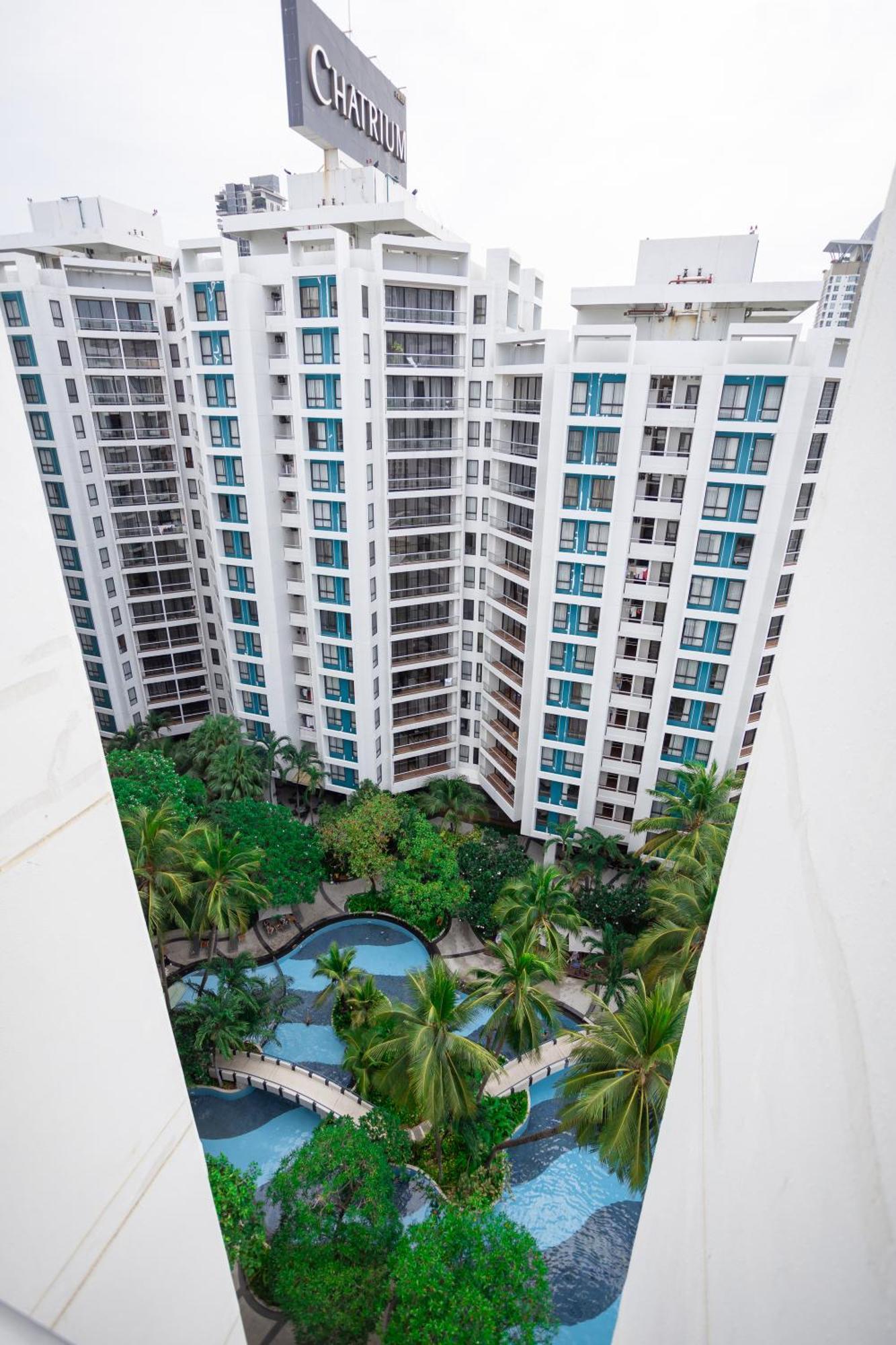 Grand Deluxe One-Bedroom King